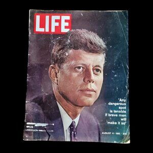 August 4, 1961, John F Kennedy on Cover/Life Magazine Vintage